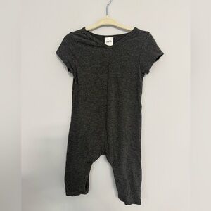 Smash + Tess Charcoal gray Kids Bodysuit in 3-6 month soft one piece